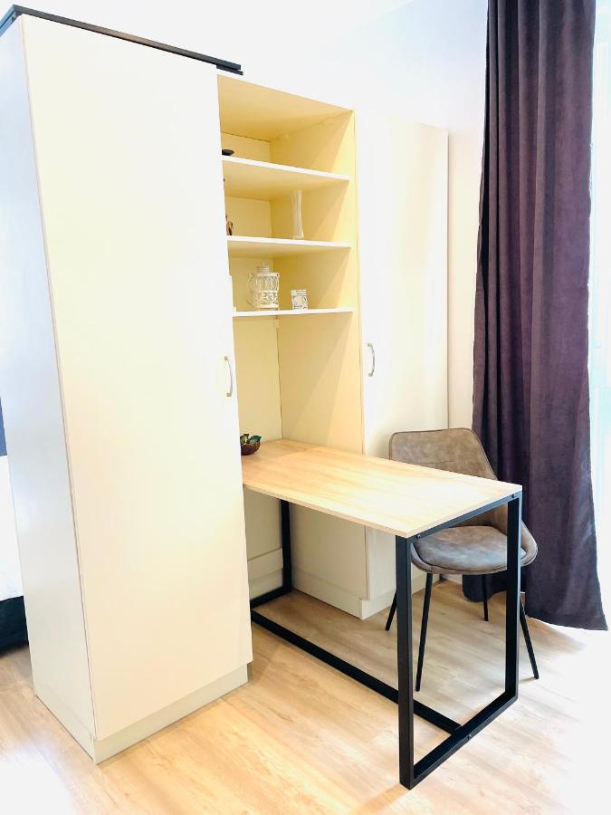 Mira Apart-Hotel Kiev Luaran gambar